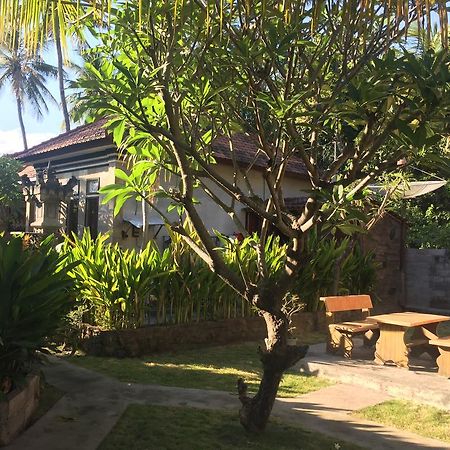 Kputra Homestay Amed  Exterior photo